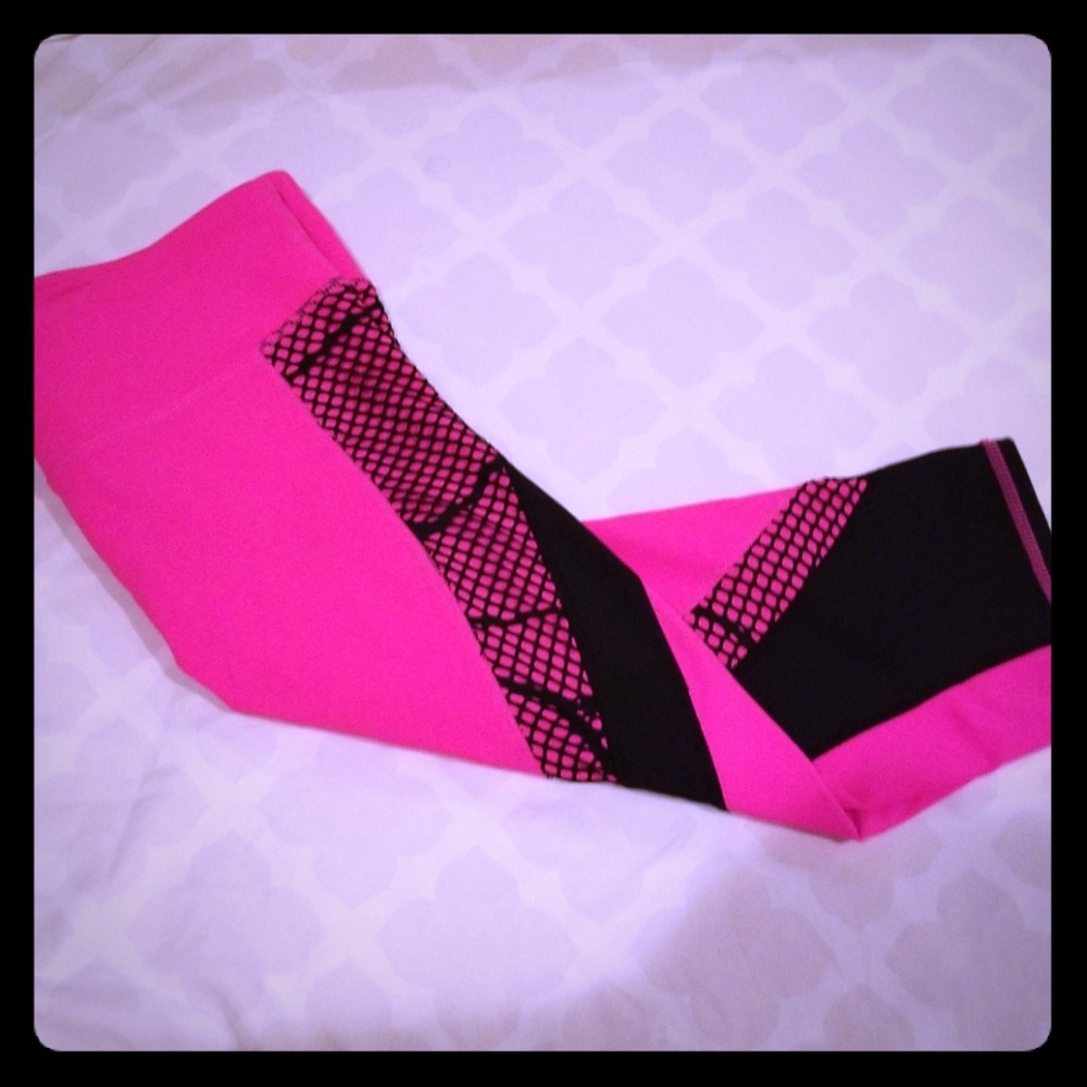 Fabletics Yoga pants capris